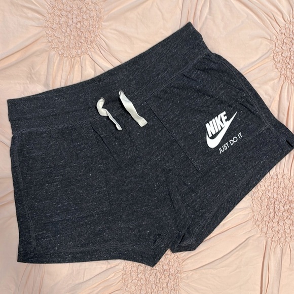 Nike Pants - Nike Vintage Just Do It Shorts